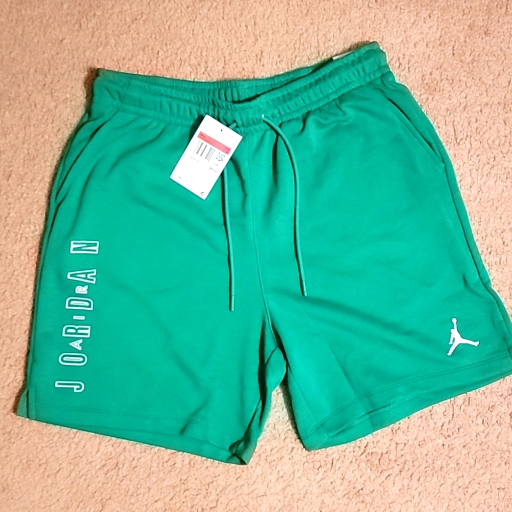 🚨SOLD🚨Men's Green Jordan Shorts Size L